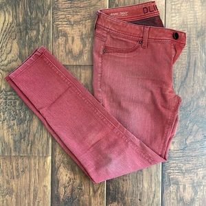 DL1961 Emma legging red distressed jeans with 4way 360 stretch